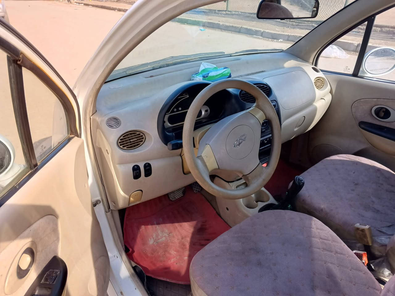 السلام عليكم كيو كيو للبيع رقم بغداد دولي سنوي باسمي موديل ٢٠١٠ كير اوتوماتيك السيارة نظيفة تبريد شغال السعر ٢٧ عنواني بغداد البياع اتصال ***********
