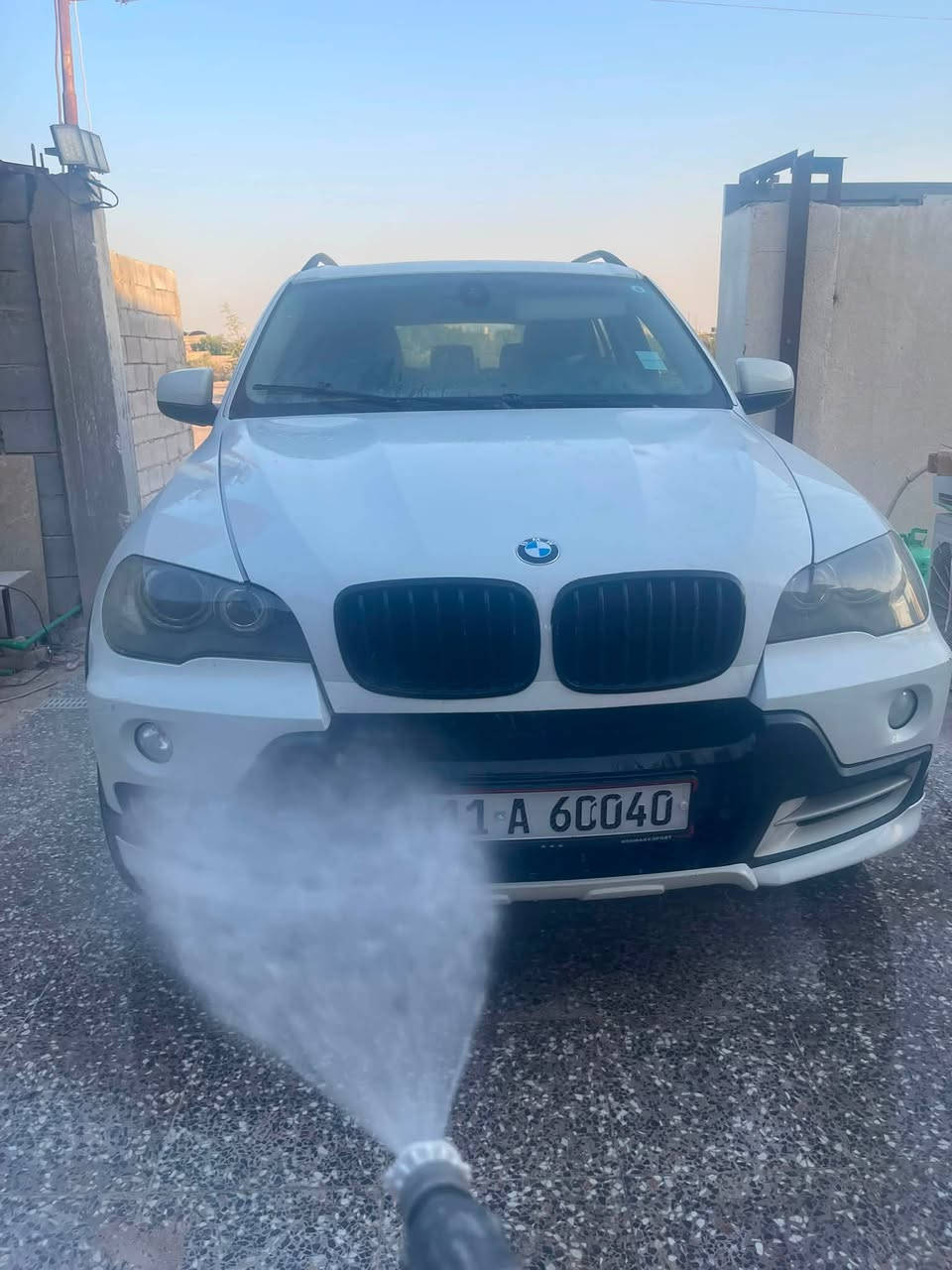 السلام عليكم  5 راكب BMW X5 n52  رقم مميز  بغداد باسمي السياره جاهزه من الطول لطول منضومة تبريد جديدة دبلات وفنرات خلفية جديده وارد امريكي السياره شاشه اندرويد تبريد تدفئة مقاعد واسترين  تايرات جديدة السيارة حداده خلفية جديدة بس الصدر الامامي 70‎%‎ مابيها اي نقص فقط FRM مال انارة الخارجيه مخربط يرادلة برمجه باقي السياره كاملة مكملة السعر 125$ وبيها مجال رقم الهاتف *********** وسونار السيارة كدامك
