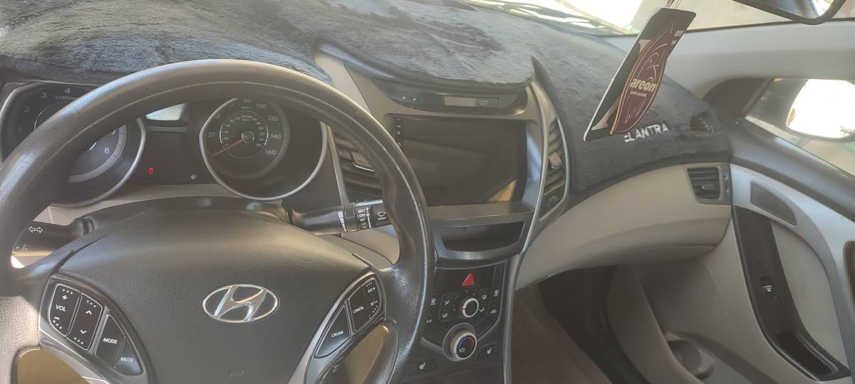 سياره انترا موديل  2014وارد امريكي
رقم ***********
