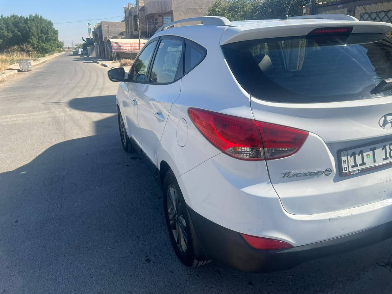 توسان موديل 2015 خليجي
ماشية 200
مكينة 2000
مواصفات عادية موضحة بالصور 

جاهزة ونظيفة
بيها بارد بالصندوق قليل جوه الرقم
وتقريبا شبر بارد باب السايق 
ارقام وهزه جديدة باسمنه 

السعر 158$ وبيها مجال 

مكان السياره محمودية
***********
