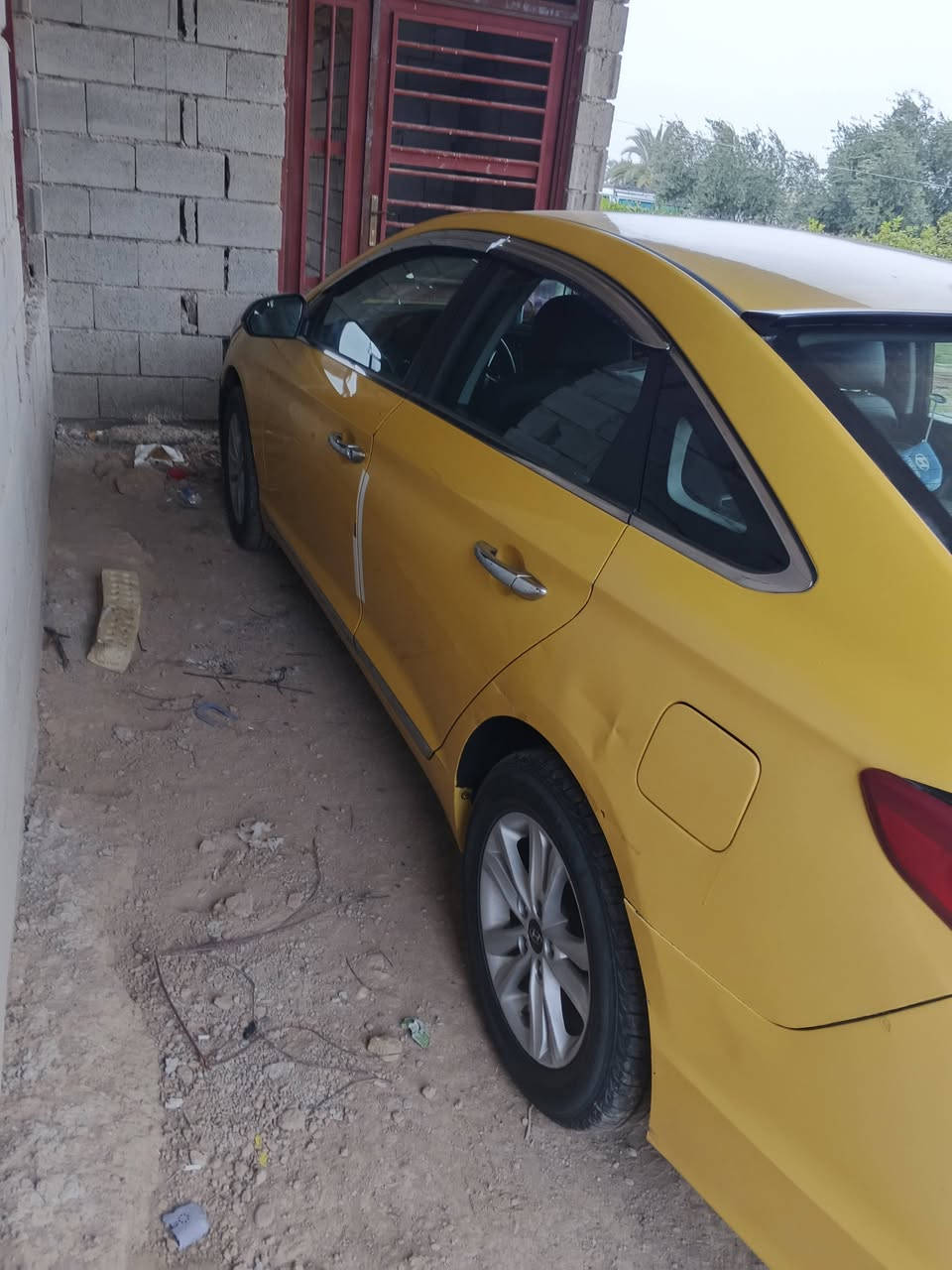 سلام عليكم سوناتا للبيع 2015
رقم بابل مصفره هيئه وغرامات حادثها حلو مرفق ويه صور خطها دجيل كاظميه السعر 125وبيها مجال تواصل ***********
