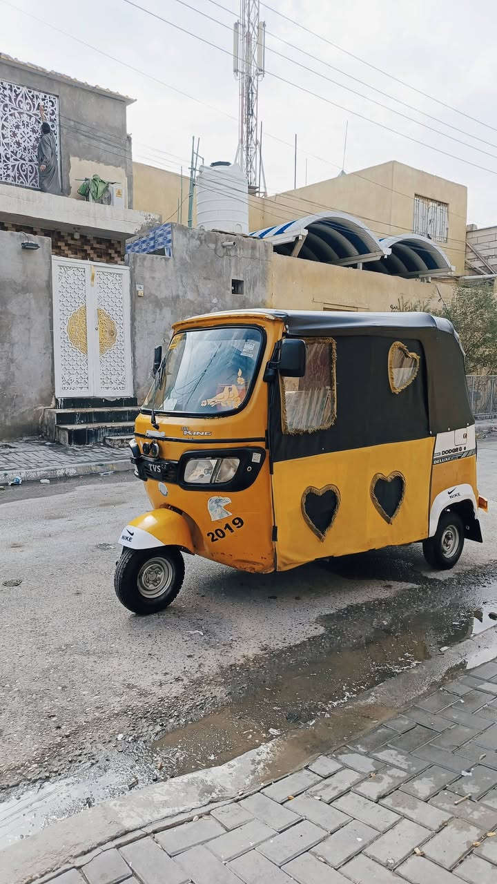 السلام عليكم تكتك TVSللبيع مديل. .2019.  طالعه بلعشرين رقم وسنويه  مكينه مجفته شركه ناعمه لا بيه صوت ولا تنقص ولا تبخير حداديه كهربائيات خير من الله لسعر- 4300 -وبيه مجال قليل لمكان بصره رقم لهاتف. -***********-
