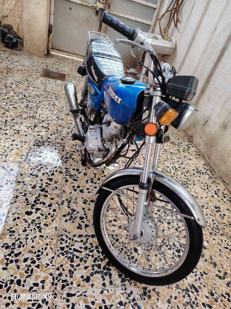 السلام عليكم دراجه مرقمه للبيع  ***********
