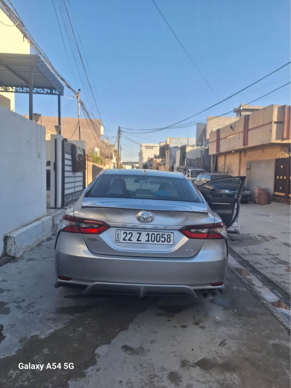 سلام عليكم 
تويوتاكامري 2023 /مواضفاتSE/٤٣كيلومتر ماشية / سيارة نضيفة باقي على وضع شركة /رقم و سنوية و هزة جديد / صورة فحص موجود /سيارة بسمي تحويل ثاني يوم / سيارة نضيفة و جديدة / قطعتين صبغ فقط / ٤ طايرات جديد / تاخم خلفي و  أماي مضبووط …
سعر / 188$
عنوان / كركوك 
رقم موبايل /*********** كركوك, العراق
