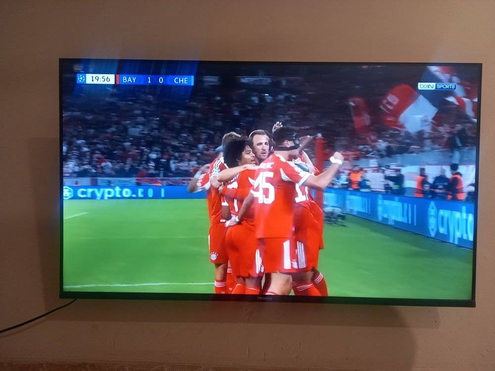 للبيع شاشه بلازمه Hisense حجم  43 فول دقه عالية جودة عالية HD+4K شرط مال بيت مامفتوحه السعر 200 *********** اتصل مارد تعاليق
