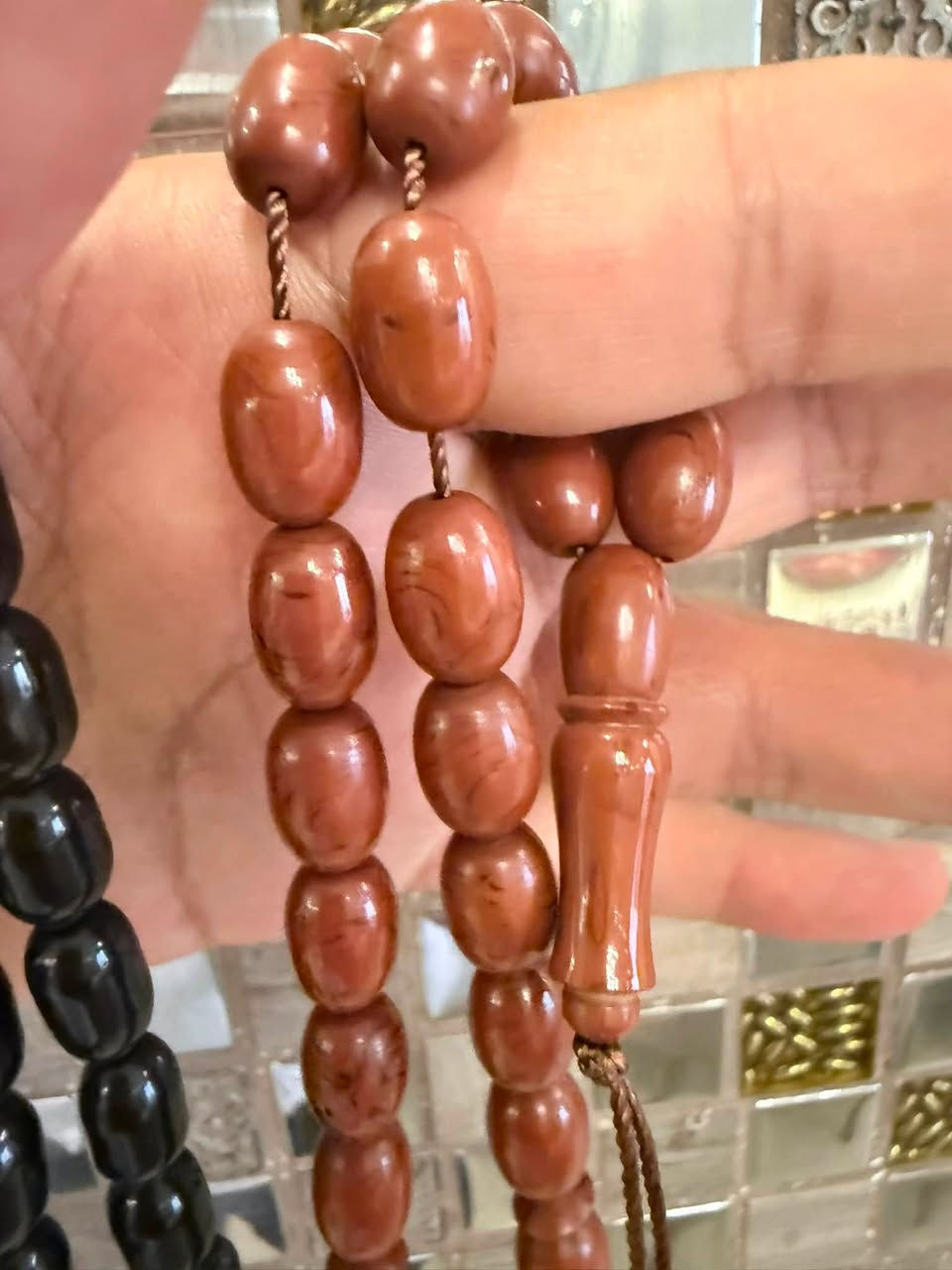 📿 مسكي ألماني أنتيك مقفول
عرض مميز على المسبحتين ✨

▪️ ٣٣ حبة
▪️ مقاس 11×7
▪️ تصميم أنتيك مقفول بإطلالة تراثية راقية

📦 شحن داخل لبنان وخارجه
📩 للطلب عبر الخاص أو واتساب: 0096171208802

#سبحة #سبح #مسكي_ألماني #انتيك #تراث #925Silver #Tasbih #Vintage #Lebanon #Anteka


**إذا كنت صاحب هذا الإعلان وتريد حذفه لأي سبب، رجاءا أرسل رسالة إلى الدعم الفني**