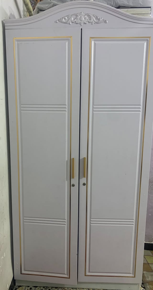 سلام عليكم 
كنتور 5 ابواب صاج داخل خارج تكمة نظيف السعر 250 
كنتور 2 باب ماليزي نظيف 150 الف 
كومديات 3 سعرهم 30 الف 
تواصل ع الخاص


**إذا كنت صاحب هذا الإعلان وتريد حذفه لأي سبب، رجاءا أرسل رسالة إلى الدعم الفني**