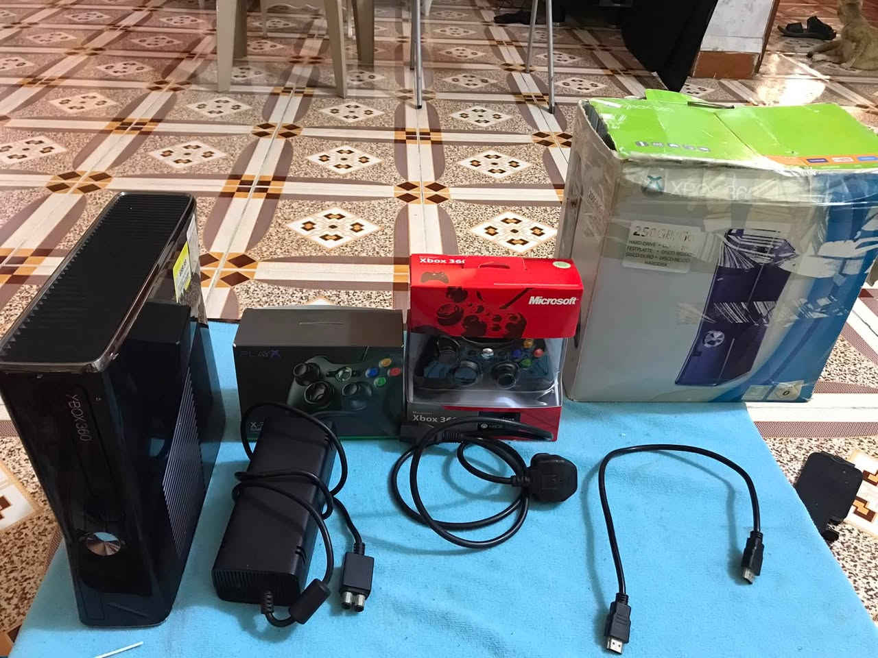 سلام عليكم للبيع اكس بوكس 360 جهاز حيل حيل نظيف وشرط انطيك ياه هارد 320 كيكا يحتوي 96لعبة وقابل للزيادة مكان قرص شغال يدتين بل كارتون بعدهن مامستعملات حيل نظيف الجهاز تاخذه شرط مكاني كركوك رقم *********** سعر 115 الف
