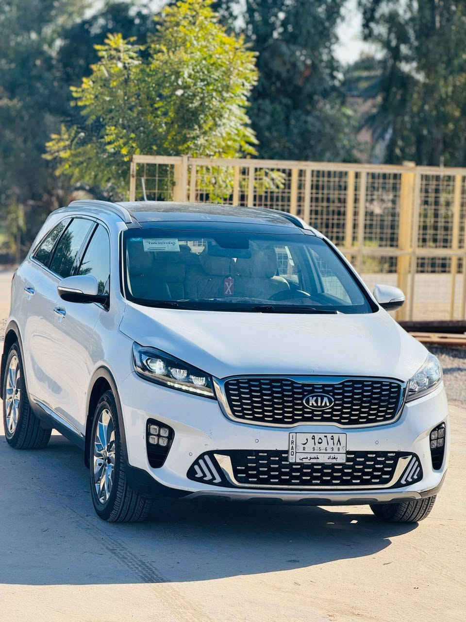 سلام عليكم 
سورنتو خليجي موديل 2019 ستة سلندر فول مواصفات ١/١  سيارة جاهزة للاخير مكينة كير ما مفتوحات تبريد ثلج تخم تاير سيارة بيها بارد بسيط بالجاملغ الأمامي صفحة الصدر 
المواصفات :- 
خمس كامرات 
بصمة 
بنوراما 
فورويل
شحن وايرلس 
باب الصندوق كهرباء 
الكشنات الأمامي تدفئة/ تبريد 
الكشنات الأمامي كهرباء 
ثلاث قطع تبريد
سبعة راكب
سايد بريك دكمة 
بردات خلفية 
حساسات امامي خلفي
اوتوهولد 
صعود منحدرات 
مانع تزحلق 
كروز سرعة
مري شفط 
شاشة كبيرة (جي بي إس ) 
أربعة انضمة قيادة
اشاير بالمري 
ويل عالي كروم 
السيارة بعد بيها هواية مواصفات.  
السيارة رقمها بغداد 
العنوان :-نجف كوفه 
السعر :- 
الاستفسار :-***********
