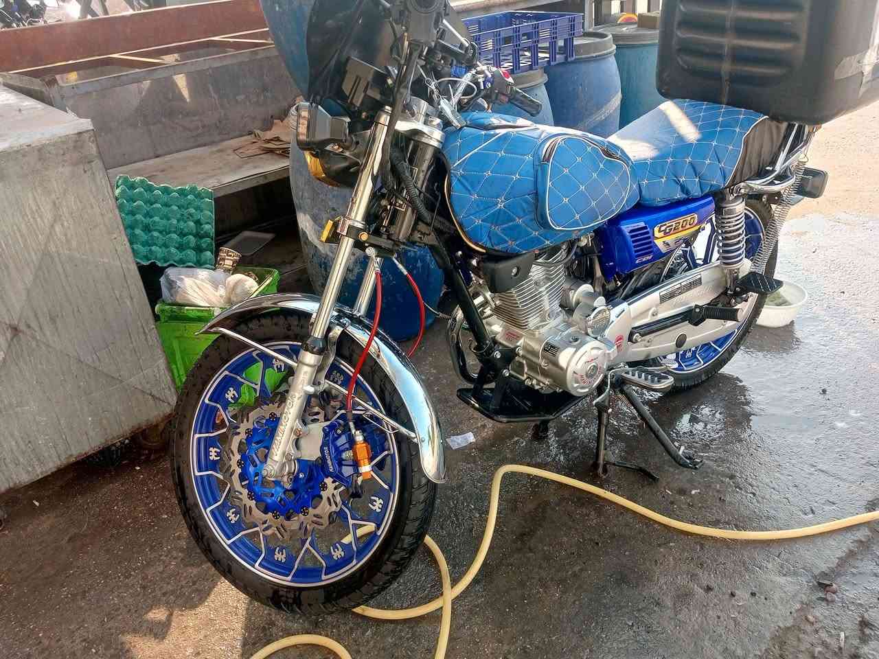 السلام. عليكم دراجه نامه برو موديل 25محرك 200دراجه نضيفه بريك دبل عنبار دراجه نشطه وجديده مناقصها شي سعرها 900مكاني بغداد حي الجهاد ‏‪***********‬‏
