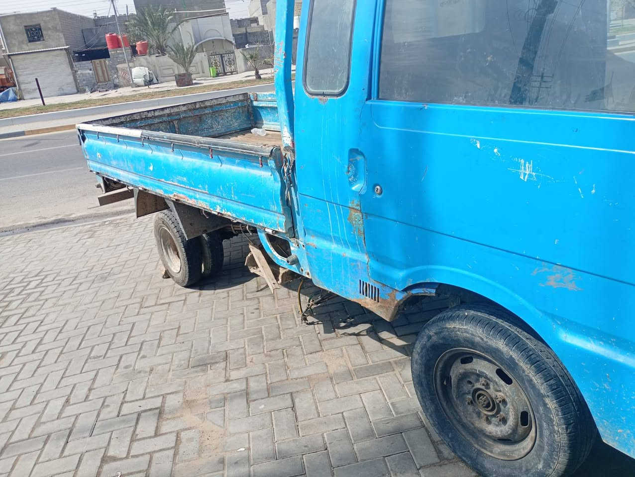 سلام عليكم سياره للبيع حلوة نضيفه ترايك لبغداد سنويه كارتون راعي موجود بزبير گير ومكينه جدد سعره 29 قفل قفل رقمها الماني مكانها البصرة الحيانيه للاستفسار الاتصال على الرقم *********** البصرة, العراق
