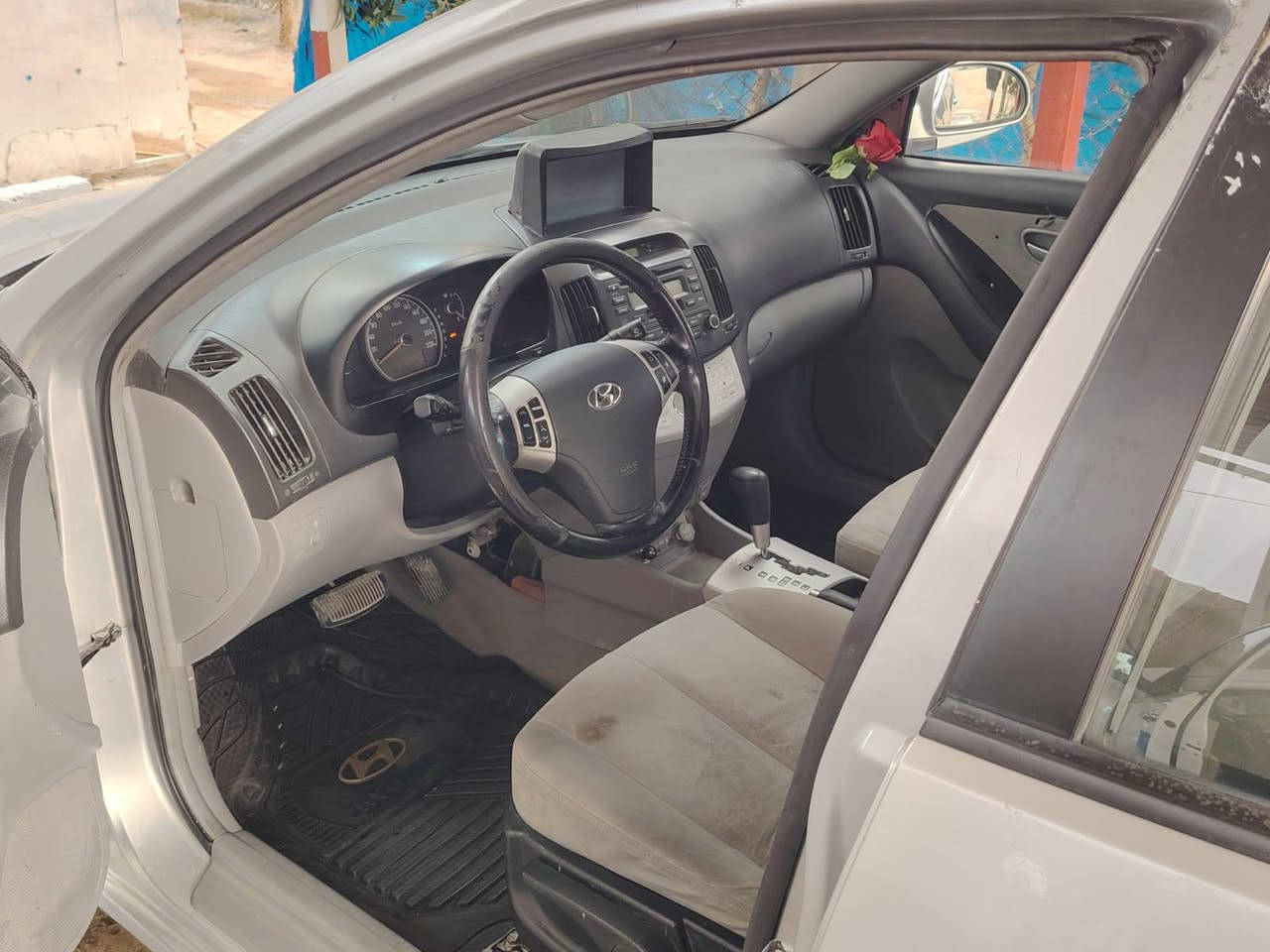 اڤانتی مودیل 2007تازه داخل گیرو مه کینه به شه رت سه قف و که فه ری به شه رت
قوفلی 41گه لایه

شوین کرکوک

***********

***********
