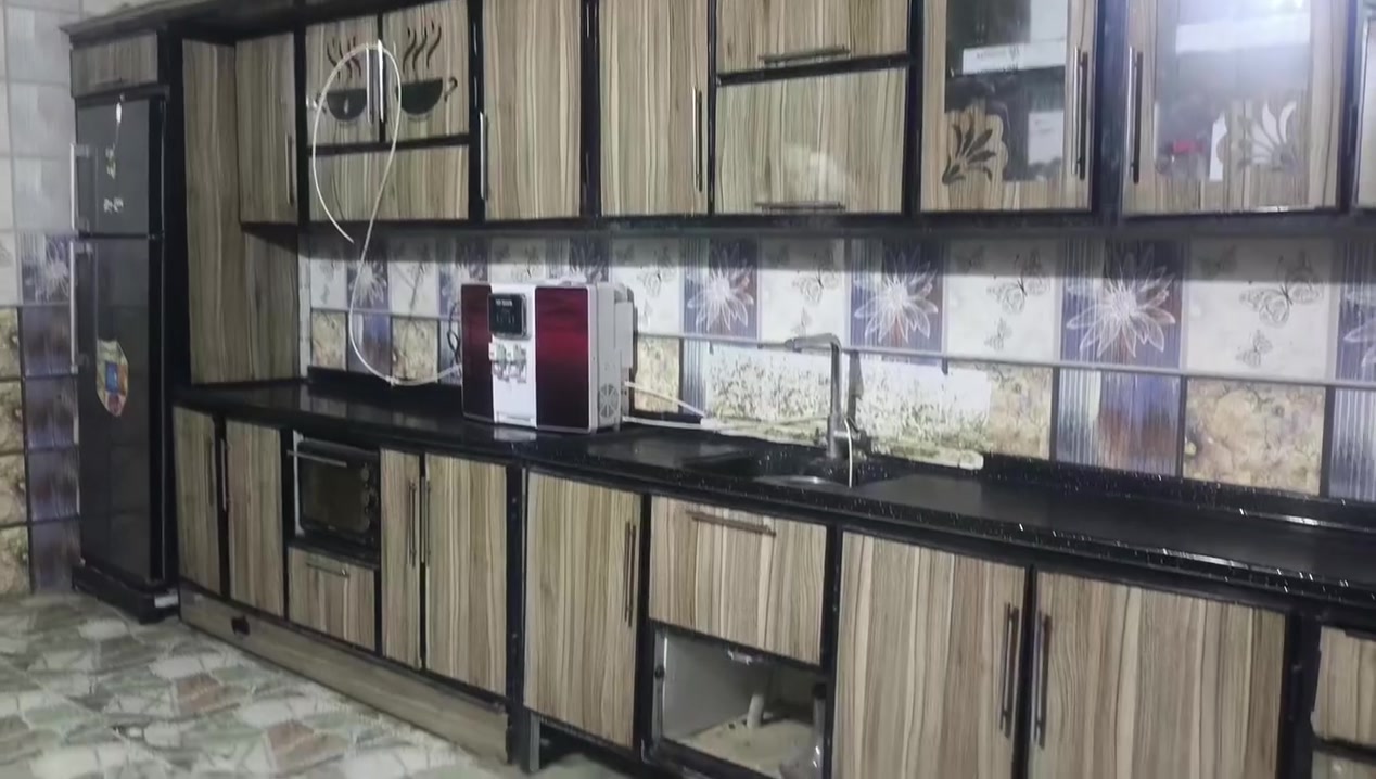 السلام عليكم كاونتر للبيع مثل ماواضح بالفيديو سعره 1 مليون علما أني مشتريه ب 3ونص مليون المكان البراكيه للاستفسار الاتصال ع الرقم ***********
