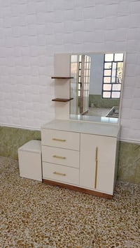 غرفه تركيه للبيع  نضيفه جدا الاستفسار اتصل على الرقم  07804275691
