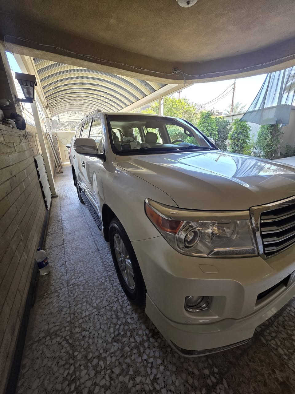 السلام عليكم 
للبيع لاندكروز  2015 مكفوله جديدة 
مواصفات شركة SAS فول ١/١
رقم اربيل انكليزي مكفولة من الضربة والصبغ بيها بارد على قدر اصبع واحد بالجاملغ 
محرك ٨ سلندر ٤٦٠٠ المرغوب
محرك وكَير مامفتوح برغي
تخم تاير دنلوب ياباني عدد ٤ تم شدهم قبل ٢٠ يوم 
كشنات جديدة جلد اصلي مغلفة بكشن حاضر للحفاظ عليها 
سيارة جديدة بمعنى الكلمة 
ماشية ١٠١٠٠٠ .
السونار مرفق مع الصور .
المكان : بغداد / الكرخ 
واتساب ***********
