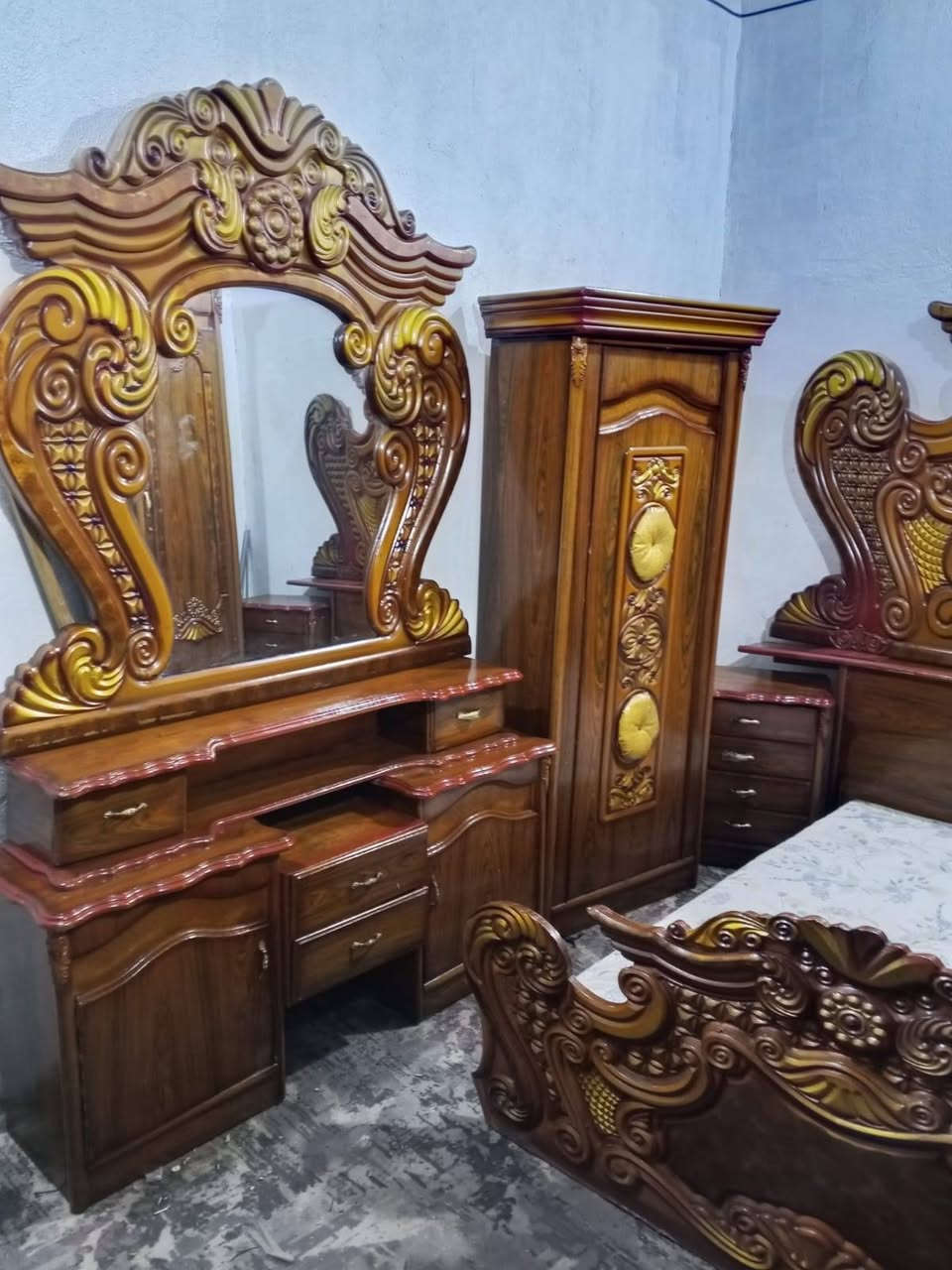 750غرفه اخت الجديده ست ابواب صاج داخل وخارج بغدادالحسينيه مال الراشديه وعندي توصيل ***********
