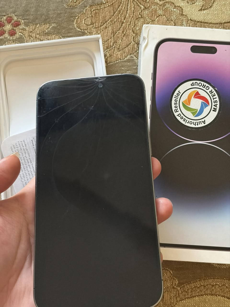 iPhone 14 Pro Max dark purple 💜
مكفول من ماستر كروب ما متعرض لصيانه ابد 
ذاكره ٢٥٦ بطاريه ٨٠٪؜ 
بي كسر ما مأثر على الكامره الاماميه طبيعيه تشتغل 
سعره ٦٥٠ الف وبي ومجال بسيط


**إذا كنت صاحب هذا الإعلان وتريد حذفه لأي سبب، رجاءا أرسل رسالة إلى الدعم الفني**