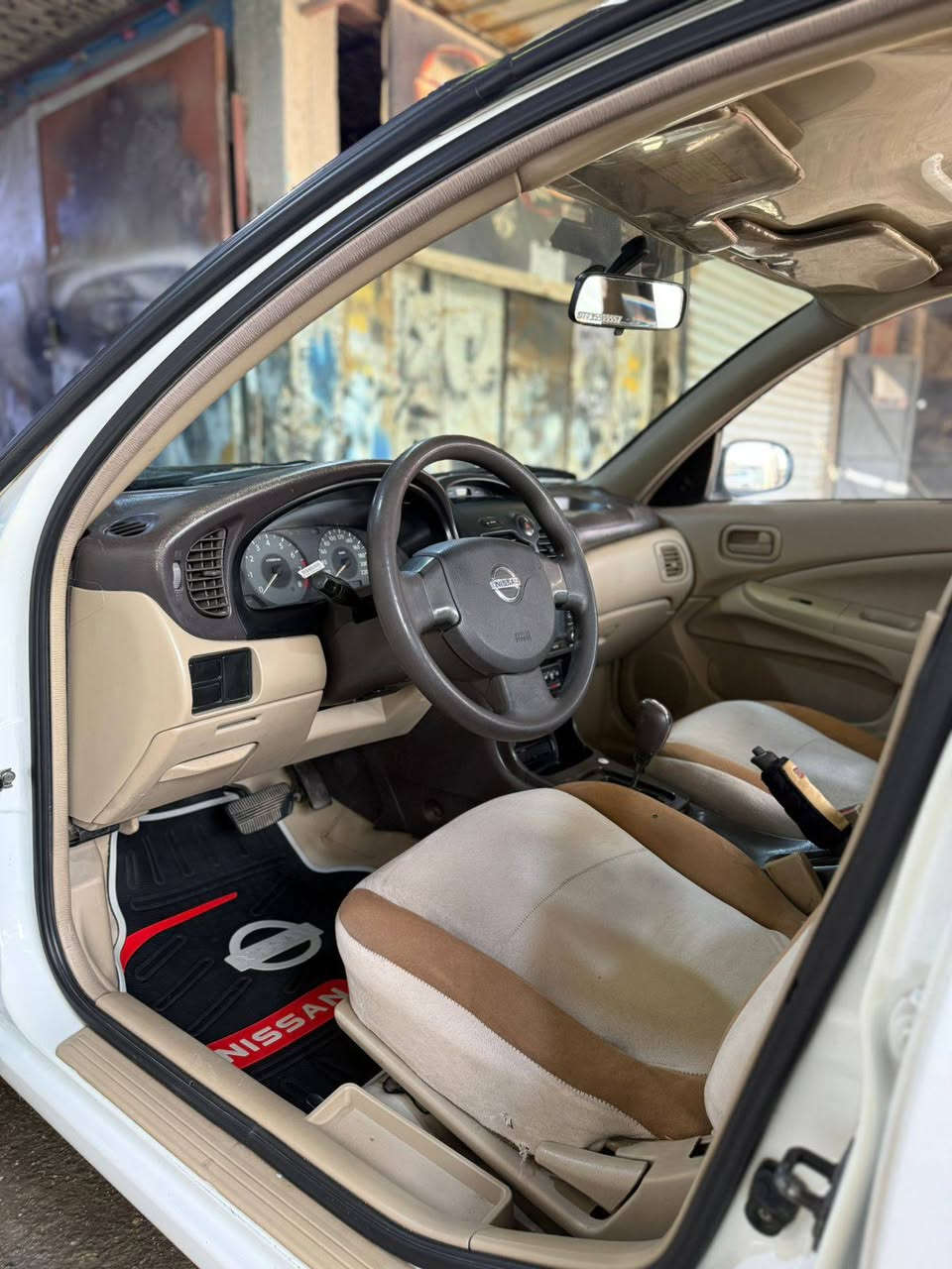 السلام عليكم نيسان صني بدي كوري2008 رقم بغداد انكليزي باسمي تحويل ثاني يوم محرك 1600 مكفول لا تبخير ولا✅ تتقيص كير جديد  تخم تاير✅ جديد منضومت تبريد ✅
حداديه جديده كهربايت ✅
صبغ الجاملغ اليمن وبينيد✅
السياره جاهزه ماناقصهه شي 
مكان السياره البصره شارع الوفود سعر 95
***********
