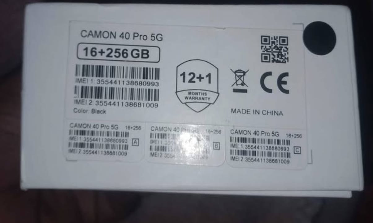 كامون 40برو جهاز كامل من كلشي نضافه فول ذاكره 256 لستفسار ***********
