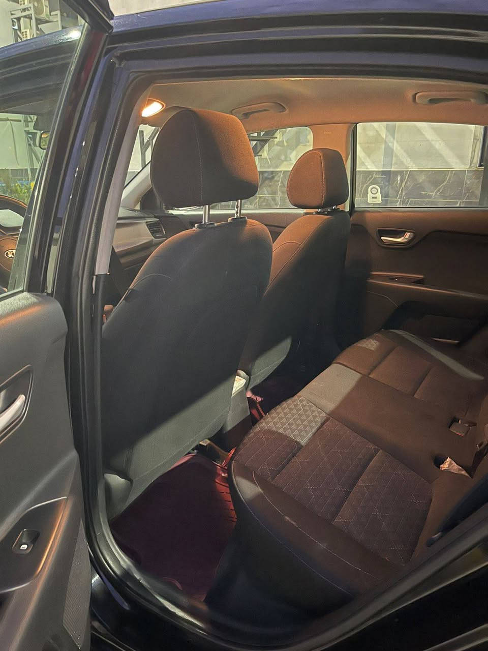 السلام عليكم
كيا ريو موديل 2021 رقم سليمانية 
لون اسود
ماشية 57 الف ميل
حادثها جاملغ امامي أيسر و بنيد صبغ و لغد بي تعديل بسيط
تحكم ستيرن جهتين
تخم تاير جديد
مكينة 1600 دوش
كاميرا و شاشة كبيرة 
نظام سبورت
السعر 90 وبي مجال بسيط
ملاحظة / كير السيارة بي تأخير نمرة
مكانه بغداد 
للاستفسار اتصل على الرقم *********** متوفر واتس 
مكلف بلنشر
