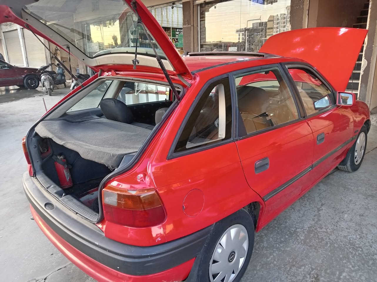 استره حجم ١٦ موديل 1994 محرك وكير شرط بور مركزي سلايت ايبييس بدون صبغ لا دواير ولا دوسات ما مصلح السياره مامبدل بيها كلشي ولا مسستم
السعر اتصل
***********السعر ٤٦ وبيها مجال
***********
