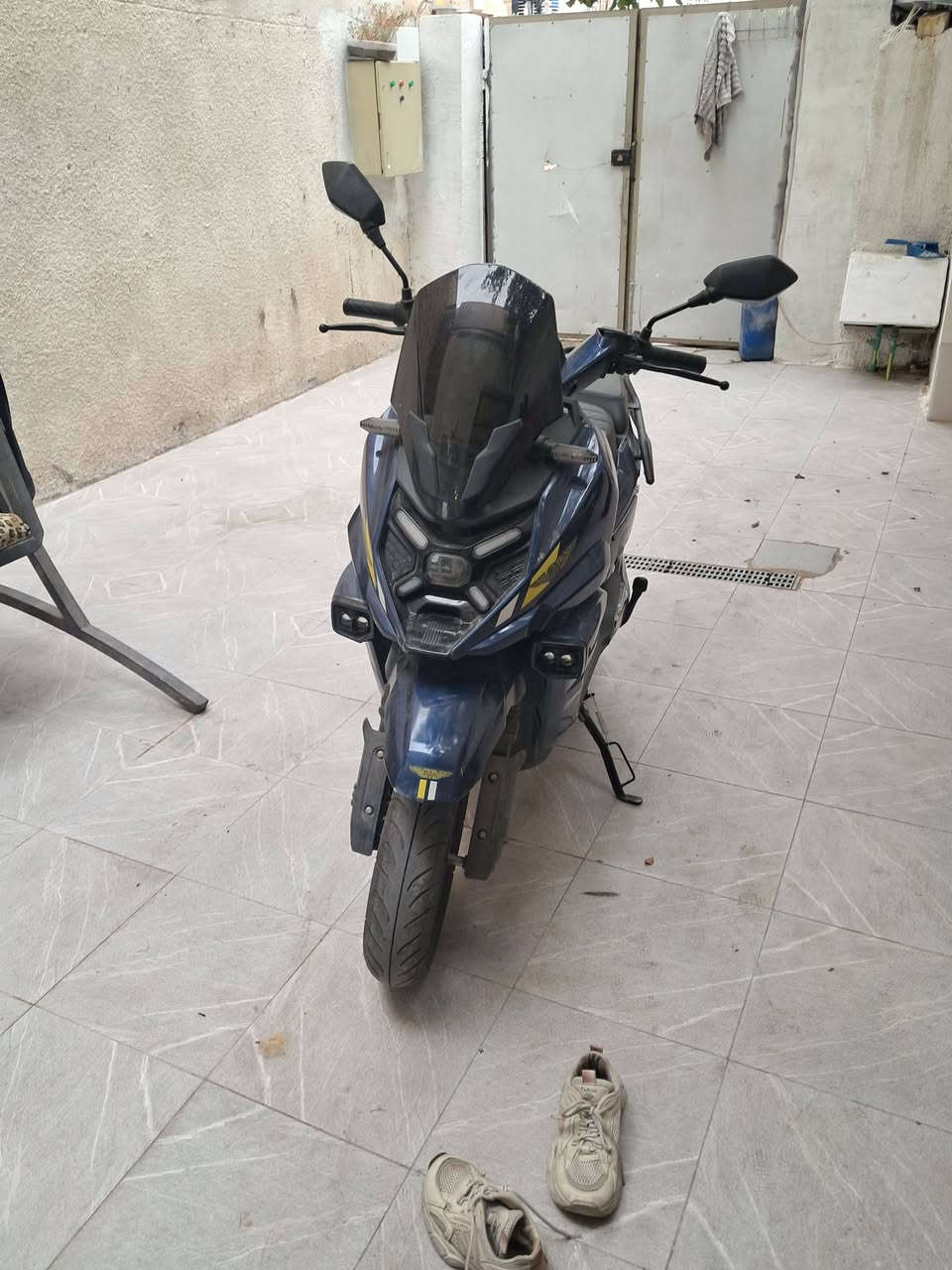 السلام عليكم للبيع اباتشي ماشيه الف و٢٠٠ جديده بطاريه ليثيوم عملاقه ٥٠ امبير ٧٢ فولت موديل ٢٠٢٥ مشتريها من مؤيد طياره بمليون و٨٥٠ رايدها بمليون و٥٠٠ قفل اتصال وواتساب ***********
