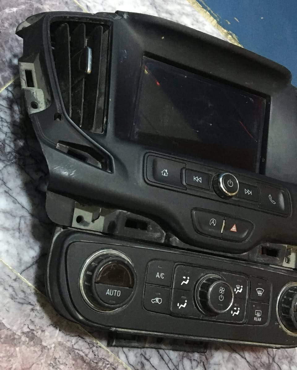 السلام عليكم 💚للبيع شاشه جمسي تيران ٢٠٢٣🖤🩵تفصيخ ❣️اصليه أمريكيه 💗من أمها سعر جدا  مناسب اي ستفسار خاص وتدلل 🤍عنوان بغداد


**إذا كنت صاحب هذا الإعلان وتريد حذفه لأي سبب، رجاءا أرسل رسالة إلى الدعم الفني**