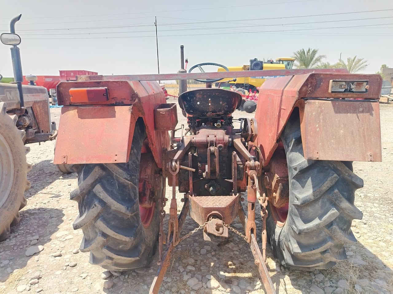 للبيع تركتر عنتر موديل 86 كلشي بلادي مكانه كركوك
***********
