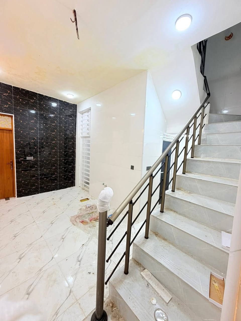 سلام 🙋‍♂️ 

#دار_مساحه_٧٥ _م

طابو زراعي سند ٢٥ صرف

النجف #ملحق ميسان خلف سكله الكرعاوي 
السعر ٢٧ مع المجال 
بناء ممتاز 
بناء ممتاز 

درجه اولى ) 
 ***********
