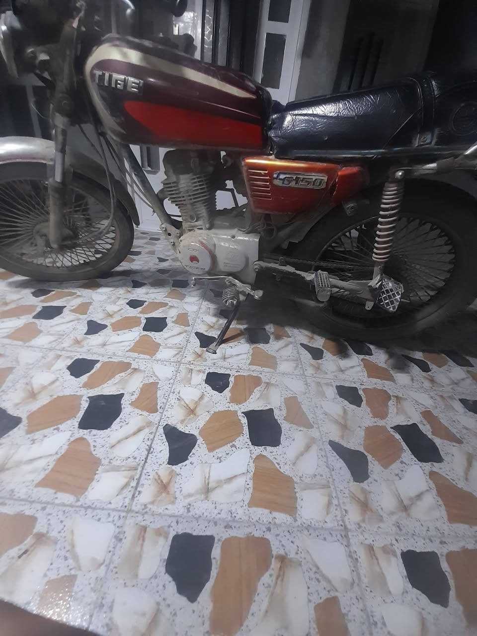 تايكر موديل 19 دراجة نضيفة بس محرك كايم دهن درجة أولى اديرلها امدرايها السعر 150 وبيها مجال للشراي مكاني بغداد الدورة


**إذا كنت صاحب هذا الإعلان وتريد حذفه لأي سبب، رجاءا أرسل رسالة إلى الدعم الفني**