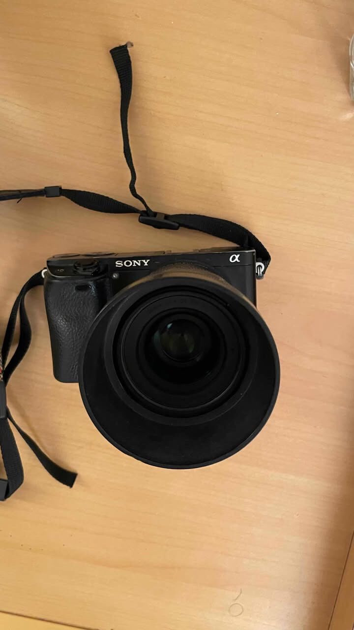 للبيع سوني A6300 + sigma 30mm 1.4f + kit lens 16-50mm
يجي وياها حزام وبطاريه وشاحنه وبقية السوالف 
السعر مليون و100 قابل للتفاوض 
يوجد توصيل لاي مكان
للاستفسار خاص


**إذا كنت صاحب هذا الإعلان وتريد حذفه لأي سبب، رجاءا أرسل رسالة إلى الدعم الفني**