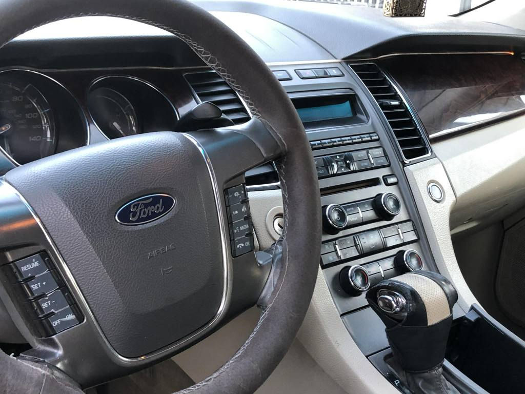 فۆرد تۆرێس 2010 زۆر خاوێنە ناو زەردە کامل مەسروف کراوە فول مواسەفات sel تەبرید مەرکەزی ئاوێنە هیتەر کوشن هیتەر 2 پارچە بۆیاغ قەپو قوپی نیە گێر مەکینە کارەبای هەمووی بەشەرت.سەنەوی بەسەر چوە بەشەرتی تەحویل و غرامە نرخی 79 گەلاو مەعامەلە شوێن رانیە *********** رانية, السليمانية
