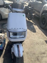 دراجه شحن ماشيه 1000 السرعه70 شاحنتين وسويجن وبصمه وحده السعر 700 مكان...