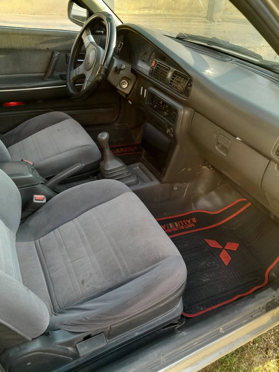 مازدا 626.  1990
8 بخ 
رقم نينوى  سنوية 29 كابون بانزين بيها 

كير ومحرك شرط لا صرف ولا نفخ 

تبريد + تدفئه .. فتحة سقف سلايت 

كهربائيات كلها شغالة… الجامات كلها كهرب 

باتري جديد… بدون ضرر

طخمها جديد… شرط تحويل 

السعر44 وبيها مجال بسيط…                        هاتف 📞 ***********
