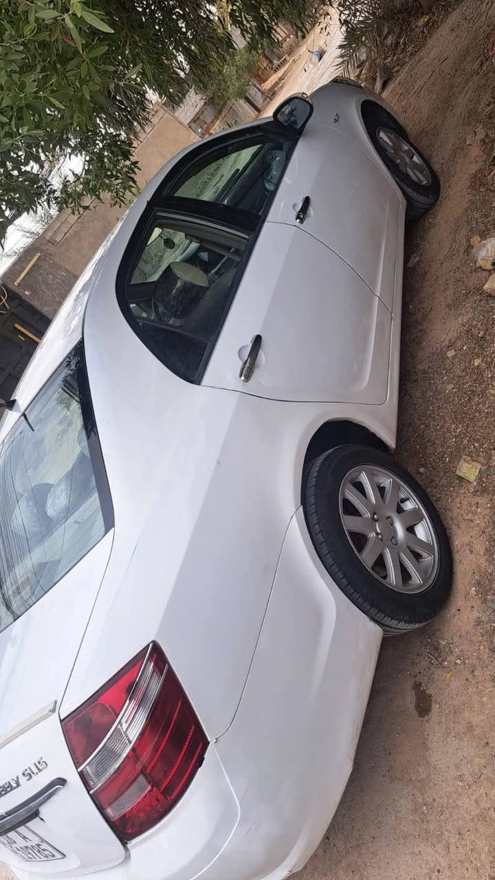 سلام عليكم جيلي موبل  اللبيع مديل 2011 محرك وكير بلاد  
كهربائيات كله شغله سياره حلو ونضيه لا صبغه التبديل سياره ع وضع شركه سعر سياره 50 وبيه مجال حك جيه ابيع مستعجل سياره بل عافيه على اليخذه  مكان كربلاء المقدسة  *********** اتصل وانا خادم للطيبين
