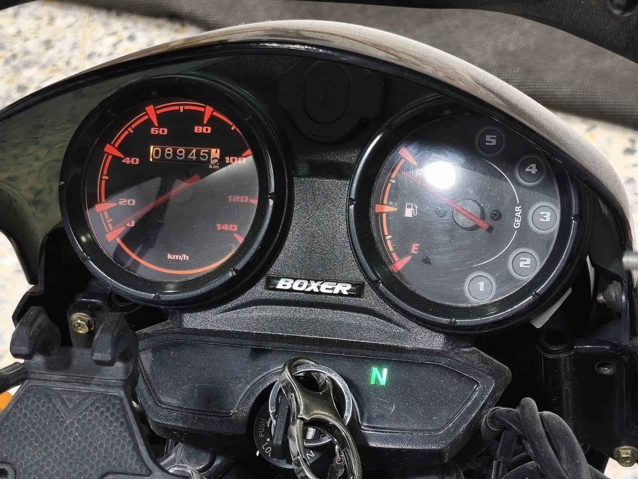 السلام عليكم
دراجه بوكسر جبلي 2024 طالعة 2025
زيرو ماشيه 8 الاف فقط
رقم شمالي
تريد وكاله تريد تحويل
دراجه ممفتوح بيها برغي
تخم تاير جديد عليها 
مري ستاند وقوف كله جديد 
دراجه محرك كير كفاله
السنوية تنتهي 2030
بغداد مدينه الصدر
***********
السعر خاص
