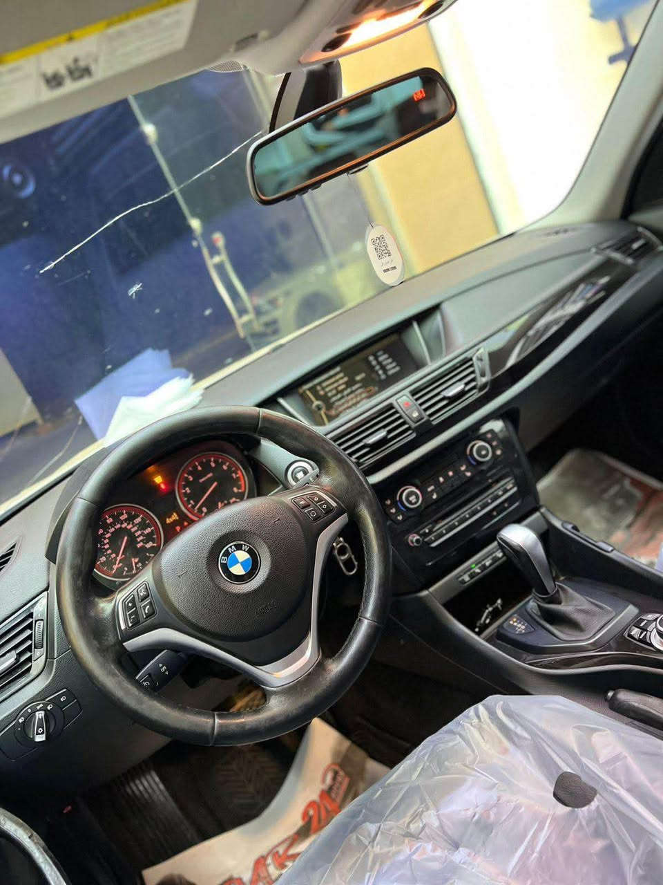 بي ئيم X1
 ٢٠١٣ بي بوياخ 
 مه كينه ى N55 نؤزل دريژ
فول مواصفات..
تؤربؤ
صلايت
كوشن هيته ر
سوكان هيته ر
كوشن كاره باي 
ده بل اكسل
كاره باي و گير و مه كينه و ته حويل و غرامه ى به شه رته
نرخي ١٢٠ گه لاو مه جاليكي كه م
شوين سليماني كؤرينه وه ش ده كه ين
سه نه وى ٢٠٢٥ به سه ر چووه 
***********
*********** السليمانية, العراق
