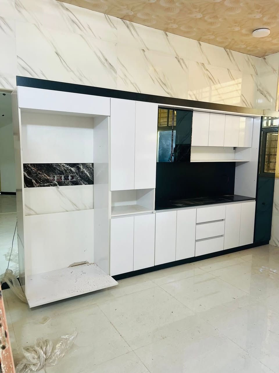 (عروض ناااار)🔥🔥🔥🔥
#توصيل محافظات مجانآ🚖🚖

#ألتمييز  ويا معمل الجنة😍
❤️بألوان مميزه ومن اختيارك🤍
#كاونترات معمل الجنة الاختيار الصح100%

@العروض الارخص والانسب ويانه
@والتوصيل لباب بيتك🚖🏠

#ما عليكم سوى الاختيار والباقي علينه
شغل مختلف ومميز بتصاميم عالميه وحديثه👏

#أسعارنا .تنافسيه
_1_كاومتر 3متر مع سنك متر ونص __ ب725 الف فقط 🤦🤩
_2_كاونتر مترين ونص مع سنك متر ونص __ ب 675 الف فقط🌹
_3_كاونتر مترين مع سنك متر ونص__ ب650الف فقط ❤️❤️
-4- كاونتر متر ونص سنك وملحق فقط 400 الف 

#عروض hdf
🌟كاونتر 3مترات وسنك متر ونص 875👉
🌟كاونتر مترين ونص وسنك متر ونص 850
🌟كاونتر مترين وسنك متر ونص800👉
# جميع القياسات المذكورة سطح الكاونتر خشب والسنك مرمر.

#ضمان جودة العمل 
ضمان لاكثر من ثلاث سنوات😘 
تبديل قطع تغير تصاميم

#خشب-mdf  درجه اولى ضمان ضد 
الحرارة والرطوبه🌹🌹18 ملم 
#خشب hdf الاجمل والارقى

للحجز والاستفسار ما عليك سوى 
#مراسله_الصفحه 
#او_الاتصال بالرقم : ***********
#او_مراسله واتساب
