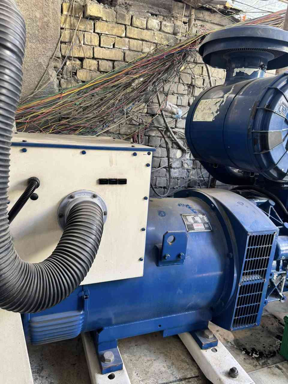 بيركنز 2006
للبيع 325KAV بلادي غير مفتوح 🔓 السعر 75$ ورقه وبيها مجال اي استفسار اتصل وبيك خير وتدلل 
***********
