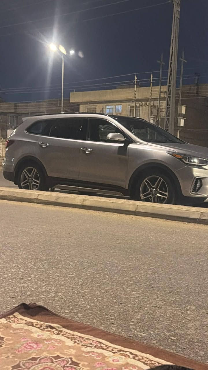 السلام عليكم 
سنتافيا كراند 6 سلندر موديل 19 فول واحد ع واحد VIP سياحي وارد امريكي ضرر فقط بنوراما
مكان السياره ميسان العماره 
للاستفسار صاحب السياره ***********
