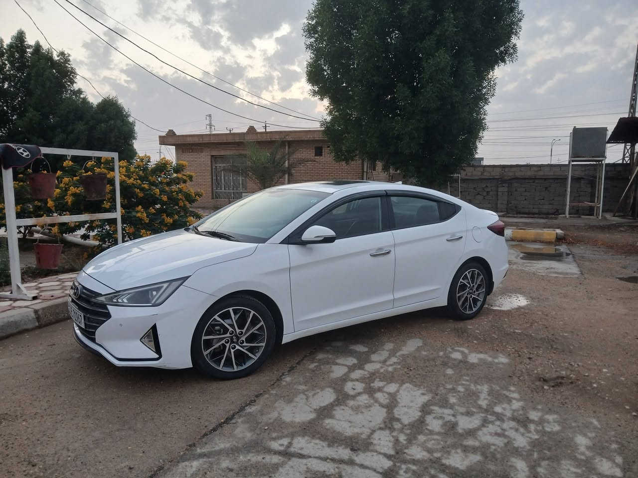 السلام عليكم النتره خليجي كامل المواصفات مع البصمه مكفوله عام رقم بغداد ابسمي   مشروع وطني مع التقدير. رقم الهاتف ***********
