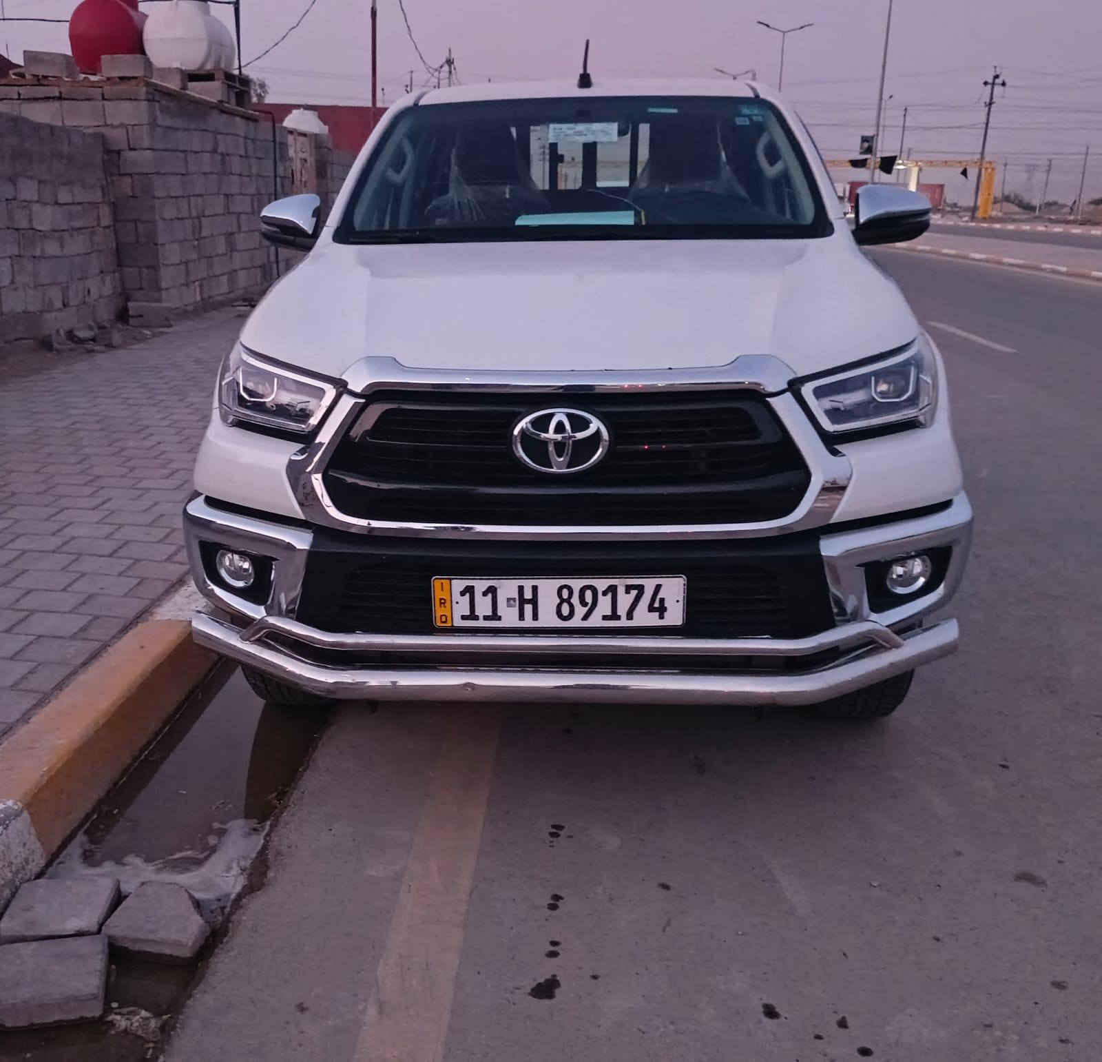 للبيع بيكم هايلوكس موديل 21رقم بغداد بسمي تحويل مباشر مكينه 4سلندر كفاله عامه من كلشي السعر 290 وبيهه مجال *********** بغداد, العراق
