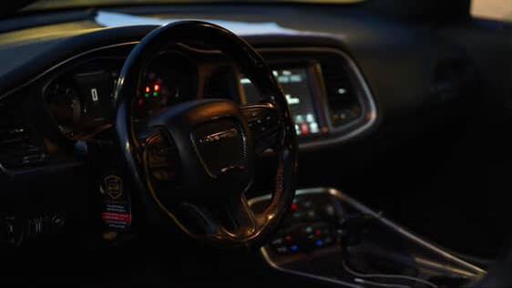 جالنجر sxt plus 2018 فول 3600
حادث خلفي جاملغ فقط بقية اجزاء السيارة مكفولة 

بجم كبس كير ومحرك مكفول كفالة عامة 

المواصفات .
بصمة تشغيل 
تشغيل عن بعد 
فتحة سقف 
شاشة كبيرة تدعم كار بلي
كشنات جلد 
رادار
كشنات تدفئة وتبريد +خزن ميموري 
تحكم ستيرن كهرباء
كشنات كهرباء 
قطعتين تبريد
كامرة اصلية دوارة 
للتواصل ع رقم *********** وبي واتساب
