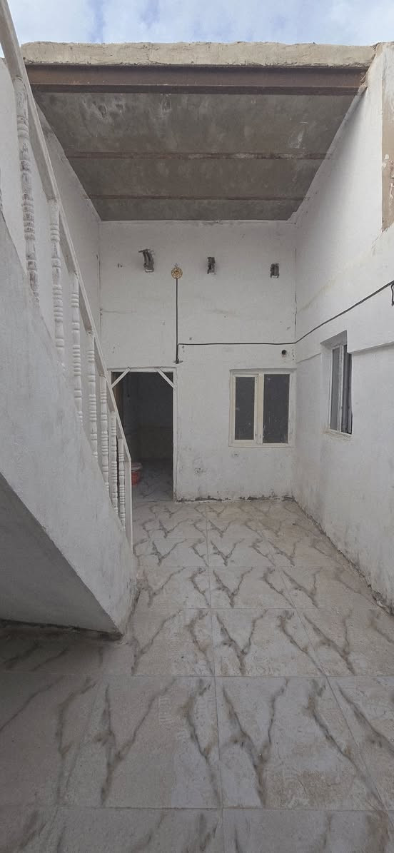 ٥٠متر ١٠ مليون. غرفه نوم  ومطبخ وصحيات  وغرفه على سطح. تجعيب بناء بلوك عكاده.  عنوان الدار النجف الأشرف كوفه براكيه مجاور حسينيه سيد حبيب  عنوان المكتب الكوفة شارع المعمل قرب شارع المطار القديم مجاور صيدليه بلال مقابل صيدليه زحل جوار شارع سيد حبيب 
***********
***********
