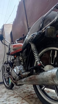 ايراني 5 كير للبيع السعر 200 بيها مجال 07752708703