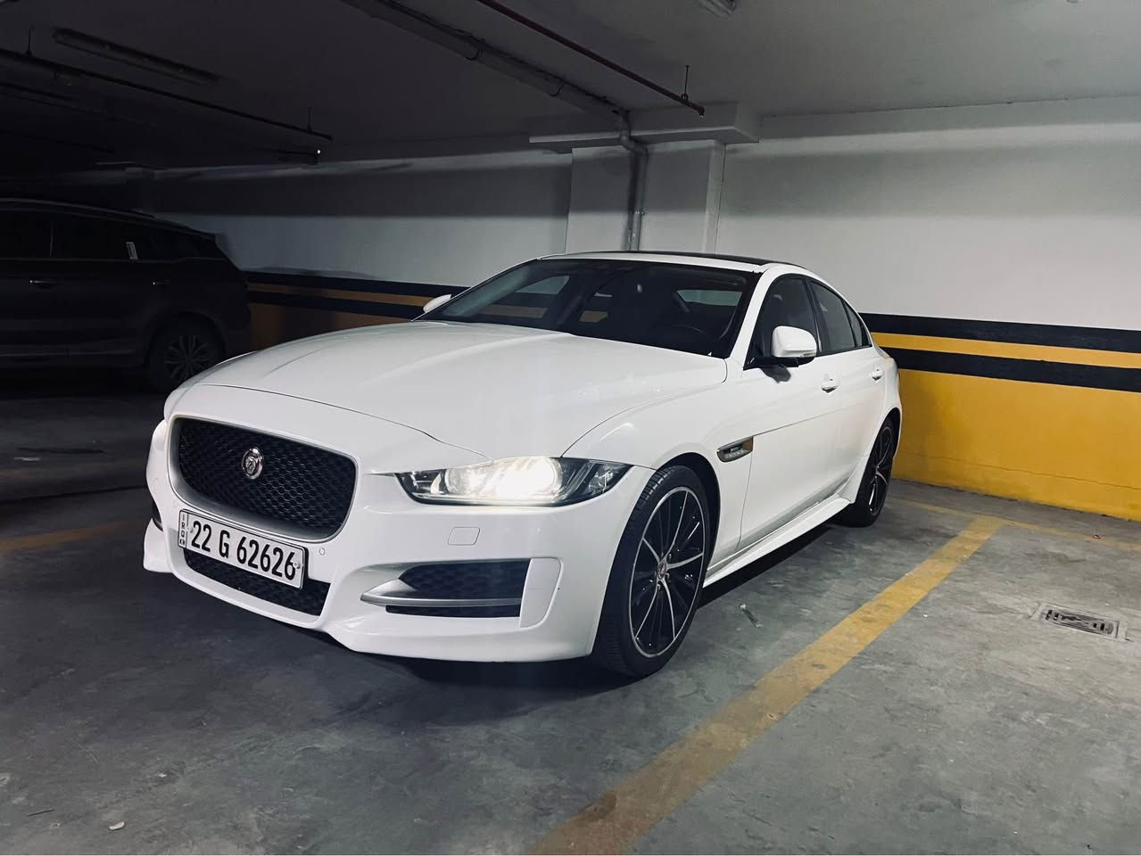 Jaguar XE R Dynamic 2018🐆🐆
 
جاكوار ٢٠١٨ ار دايناميك فول فول مواصفات 
شركة سردار يعني وكالة 
ماشية ٧٥٠٠٠ مايل 
مكينة ٤ سلندر توربو 
مكينة مامفتوح
كلشي بشرط 
قطعتين صبوغ  بدون دواخل بدون ارباك 
مكان اربيل 
0750 495 9031 
سعر ١٥٠ مجال أربيل, العراق
