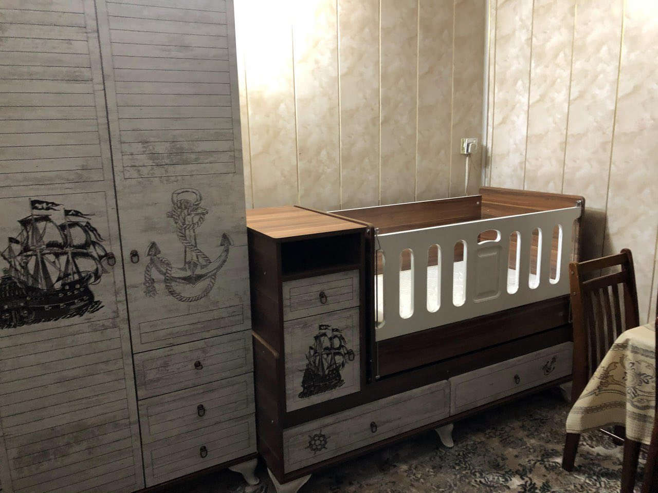 السلام عليكم ..
فراش و كنتور طفل للبيع 
نظيف كولش
مابي اي كسر او عيب امانة الله و رسوله بعده جديد محافظه عليه  
الفراش يصير هزاز و يصير ثابت هم 
و الدولاب اللي بالفراش ينحط يمنه او يسره بكيفكم تتحكمون بي 
مكاني بغداد حي اور
ماخذته ب 650 اريده ب 450 
اليريده يراسلني


**إذا كنت صاحب هذا الإعلان وتريد حذفه لأي سبب، رجاءا أرسل رسالة إلى الدعم الفني**