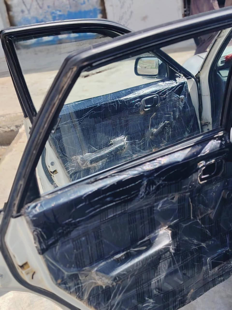 سياره مستبشي موديل ٩١
مكفوله عامله كير .محرك  كفالة عامه 

تدفئه تبريد شغاله. كهربائيات كله شغاله
سنويه مجدده رقم انكليزي  بسمي ‏
سعره 47 بيه مجال شي قليل 

‪***********‬‏. غير متواجد خاص
