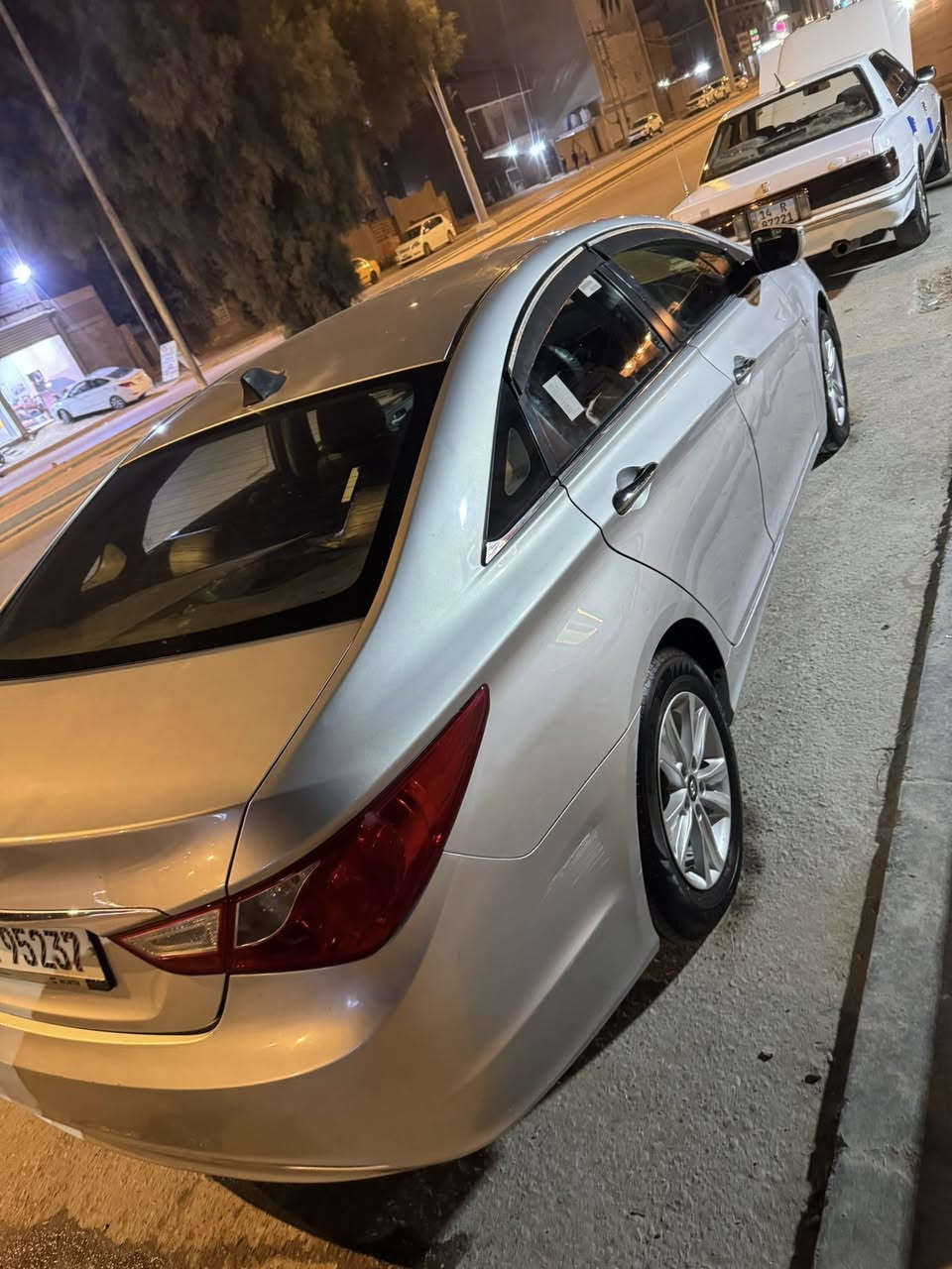 سوناتا 2014 وارد كوري فقط صبغ قطع  مكينه 2000 مكينه جديده خطين 120 وبيه مجال حك الجيه  رقم دولي جديد باسمي 
***********
