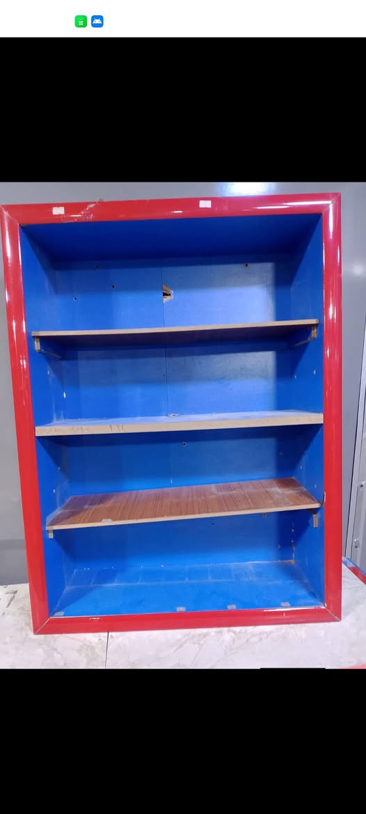 السلام عليكم
مستلزمات اسواق للبيع (عارضة ثلاجة كبيرة).  (عارضة ثلاجة صغيرة).  (رف سكائر ).   (ميز عرض). 
العنوان بغداد.......
*********** 
ملاحظة/مكلف بالنشر
